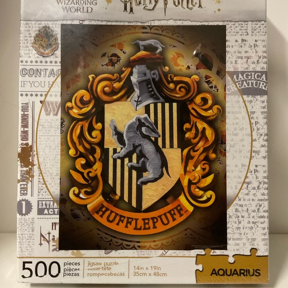 Harry Potter Hufflepuff Crest Puzzle 500 Pieces Wizarding World New 14inX19in